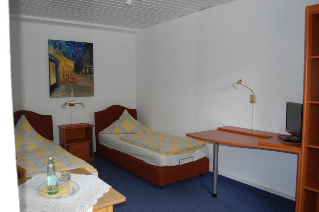 Hotel Zum Nussbaum Δρέσδη Δωμάτιο φωτογραφία