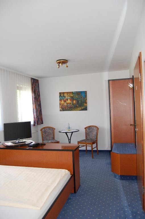 Hotel Zum Nussbaum Δρέσδη Δωμάτιο φωτογραφία